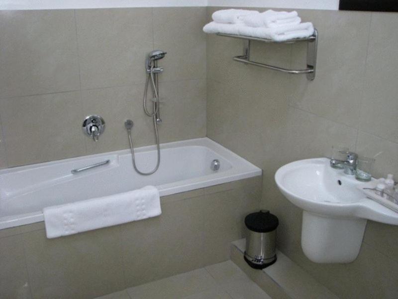 The Dondi Lodge 伊丽莎白港 外观 照片